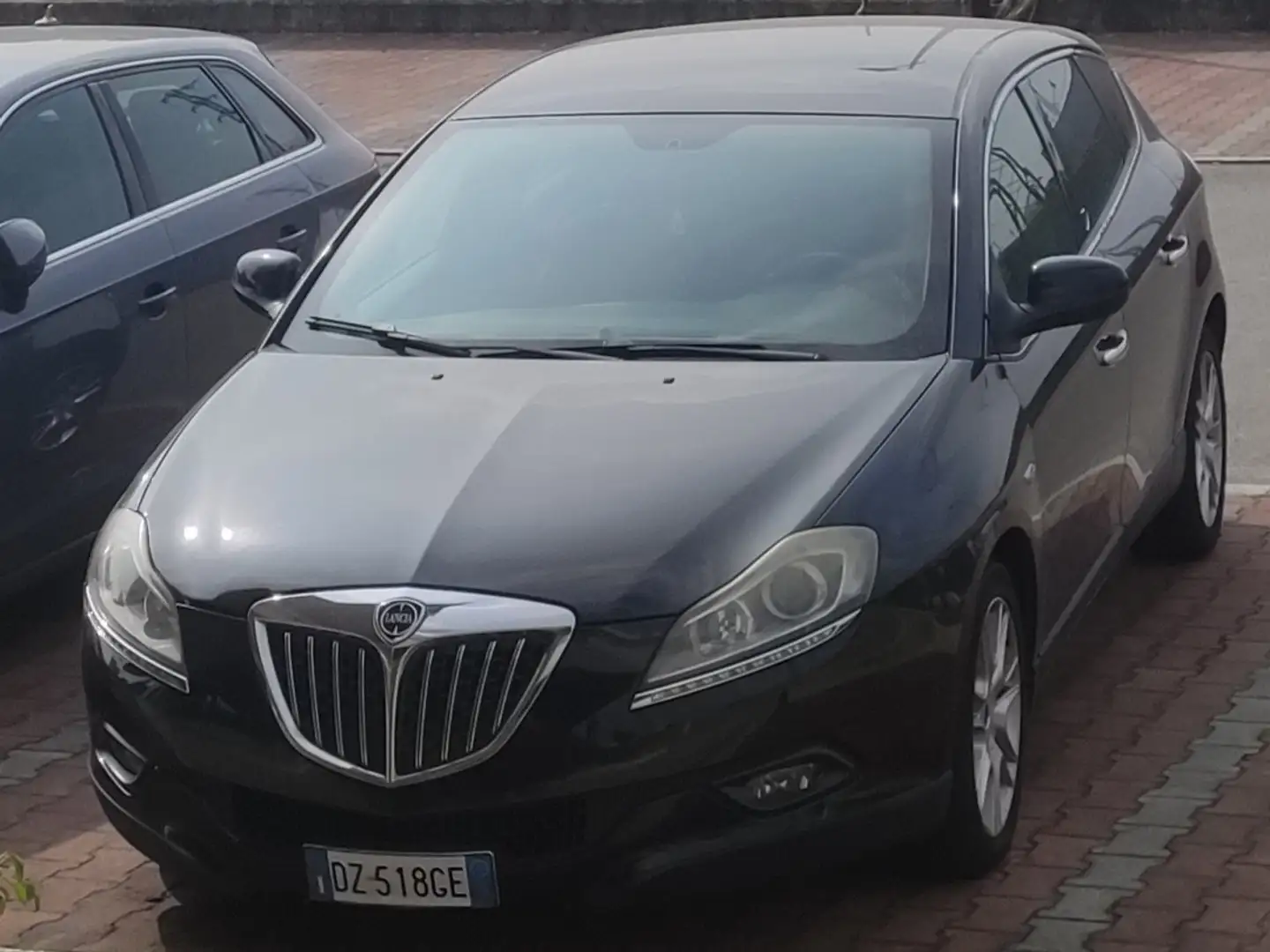 Lancia Delta 1.6 mjt Oro 120cv dpf Nero - 1