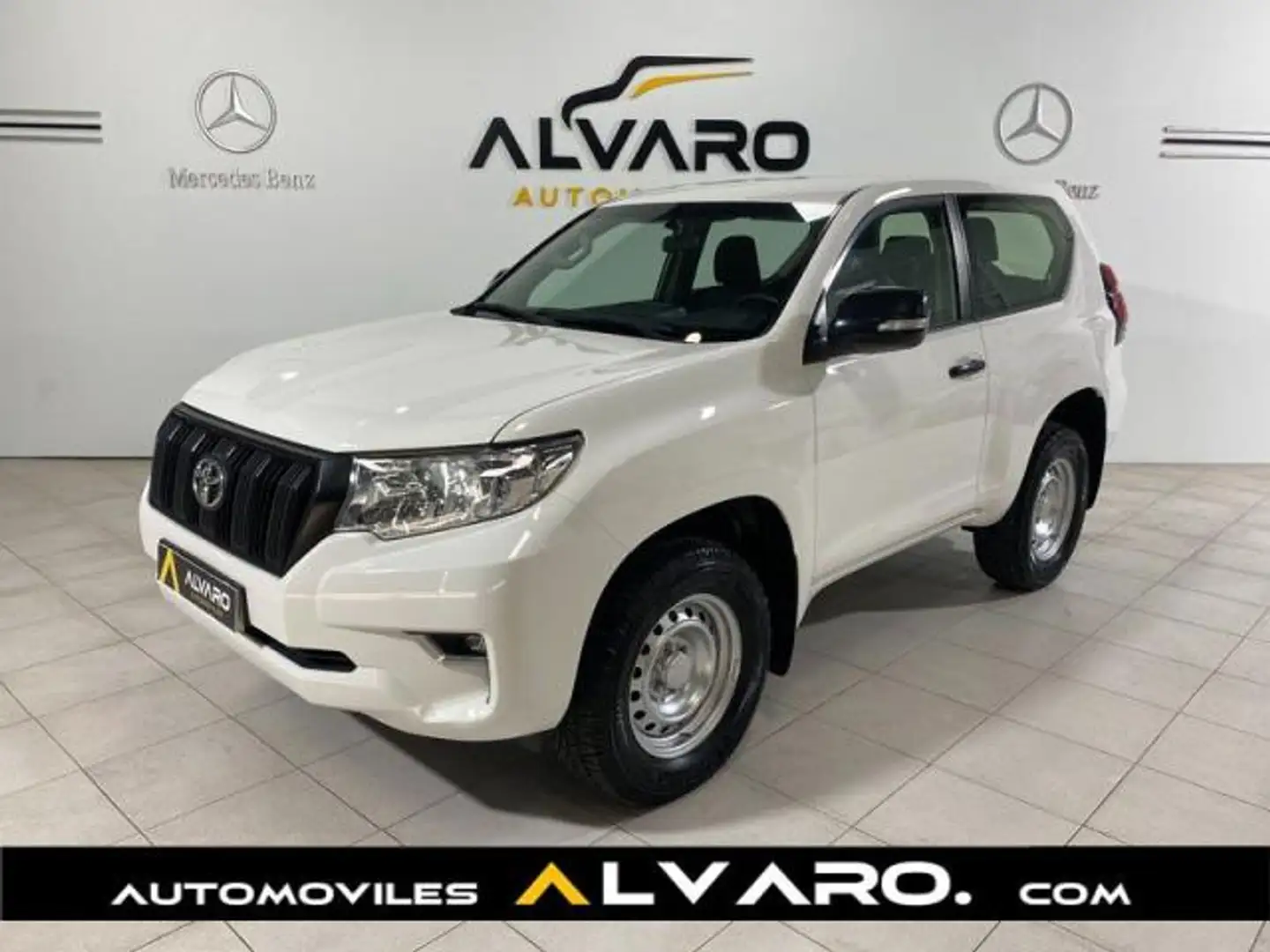Toyota Land Cruiser 3p D4D GX 6 vel. Blanc - 1
