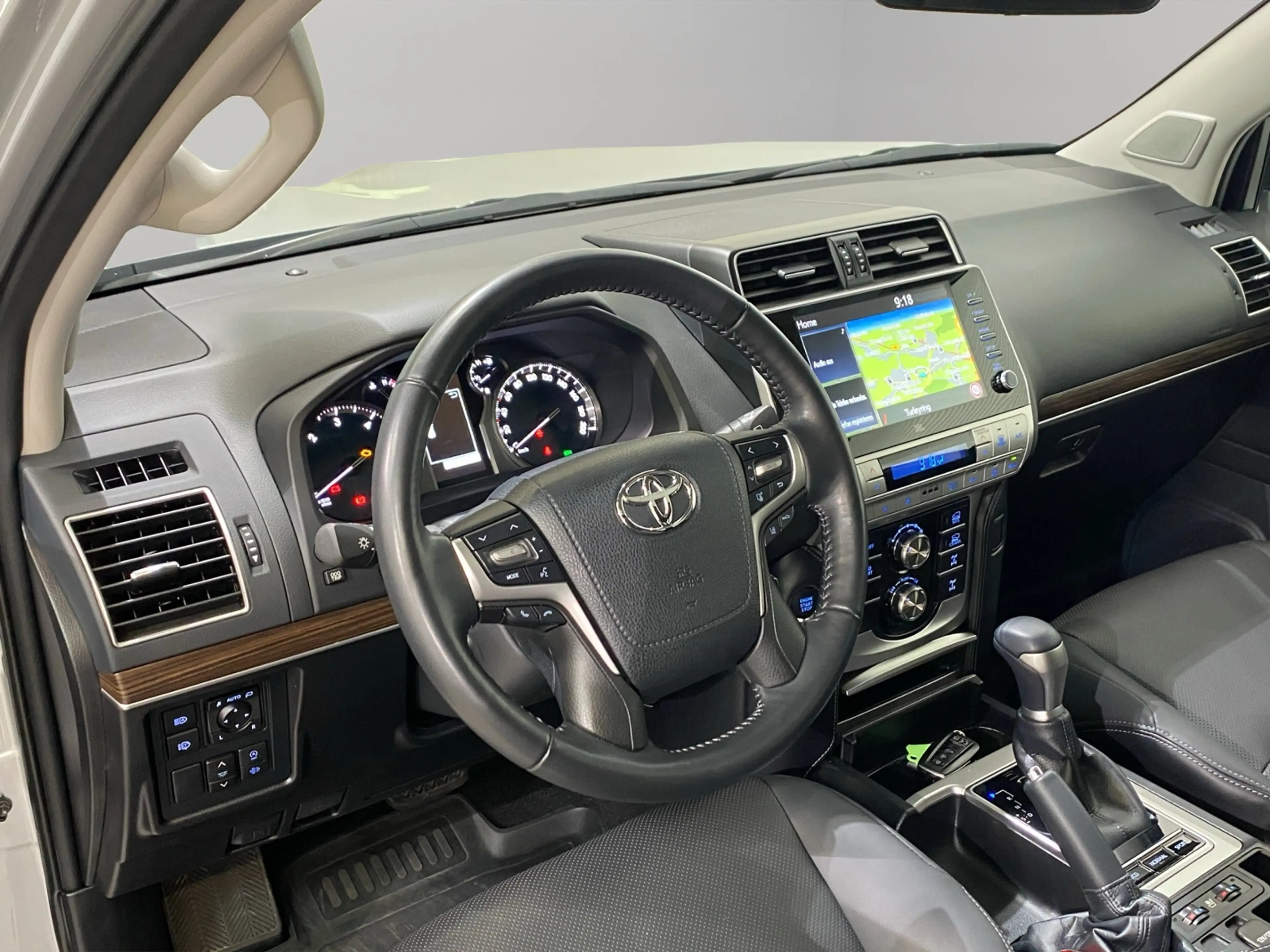 Toyota Land Cruiser 2.8 D4-D 4x4 Executive / Navi LED — photo 4