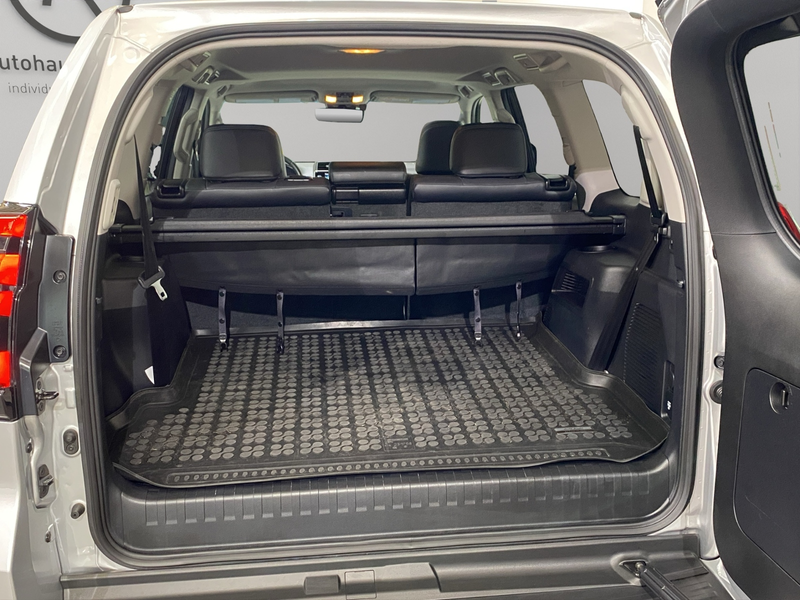 Toyota Land Cruiser 2.8 D4-D 4x4 Executive / Navi LED — photo 13