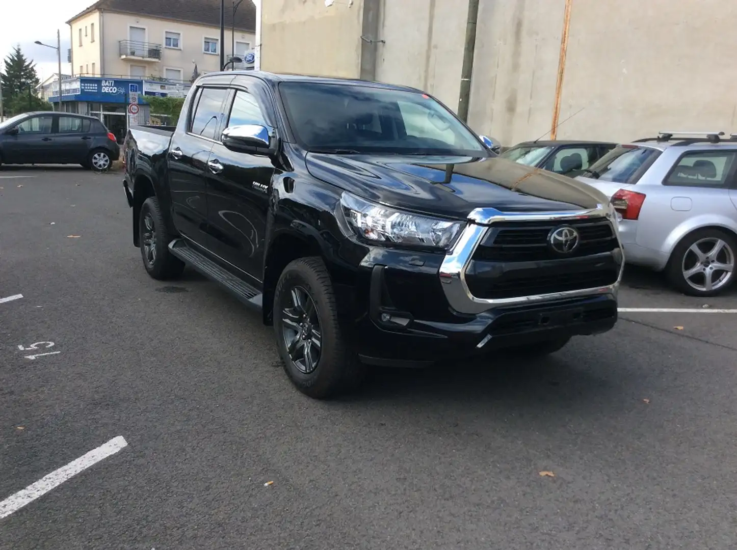 Toyota Hilux IV 4WD 2.8 D-4D 204 DOUBLE CABINE Noir - 1