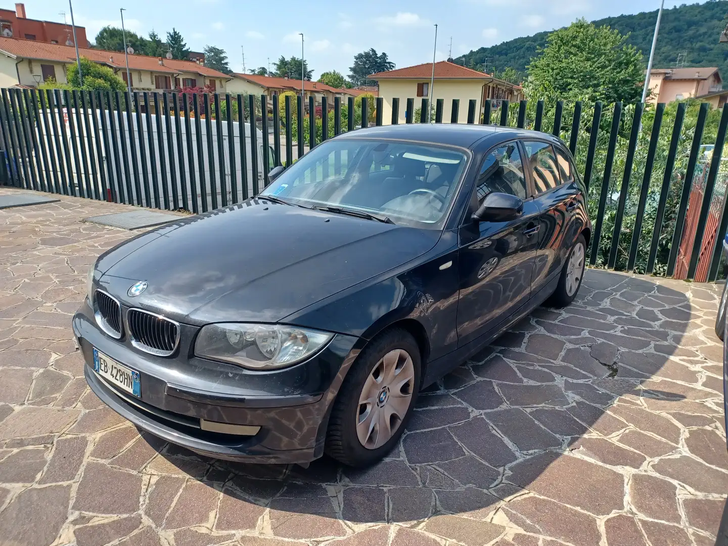 BMW 118 118d 5p 2.0 Eletta 143cv dpf Nero - 1