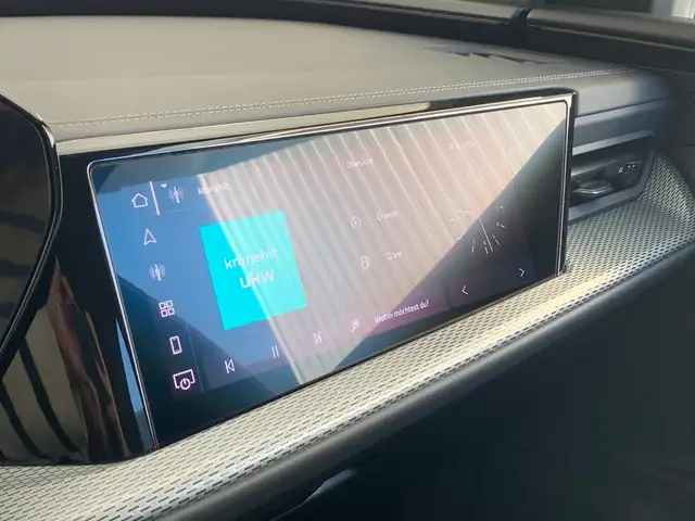 Audi Q5 view 14
