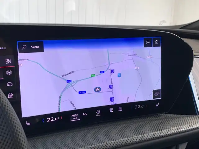 Audi Q5 view 10