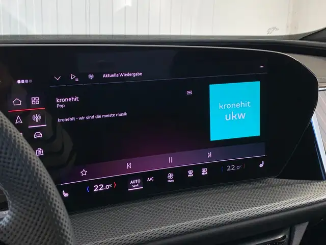 Audi Q5 view 13