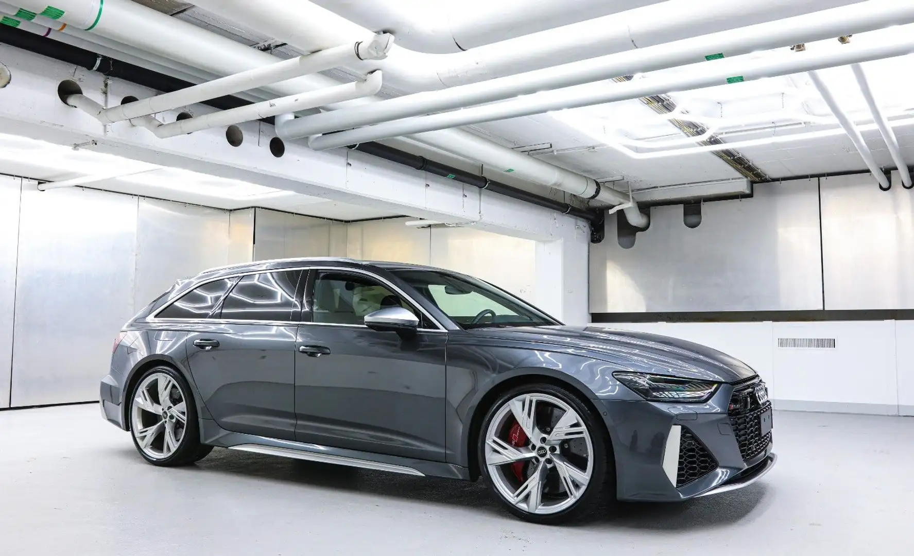 Audi RS6 Avant 1.Hand Dynamik Plus Matrix Keramik Grau - 2