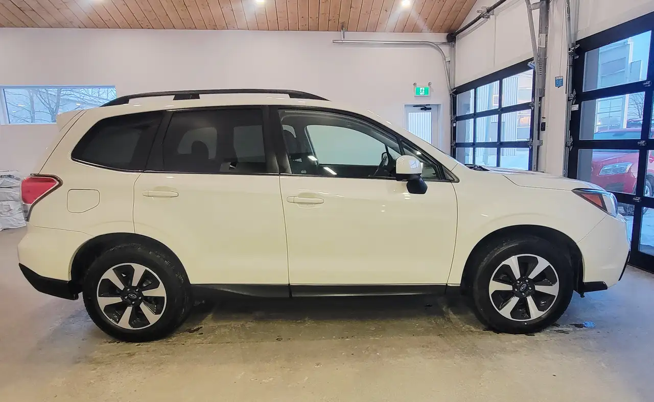 Subaru Forester снимка Subaru Forester