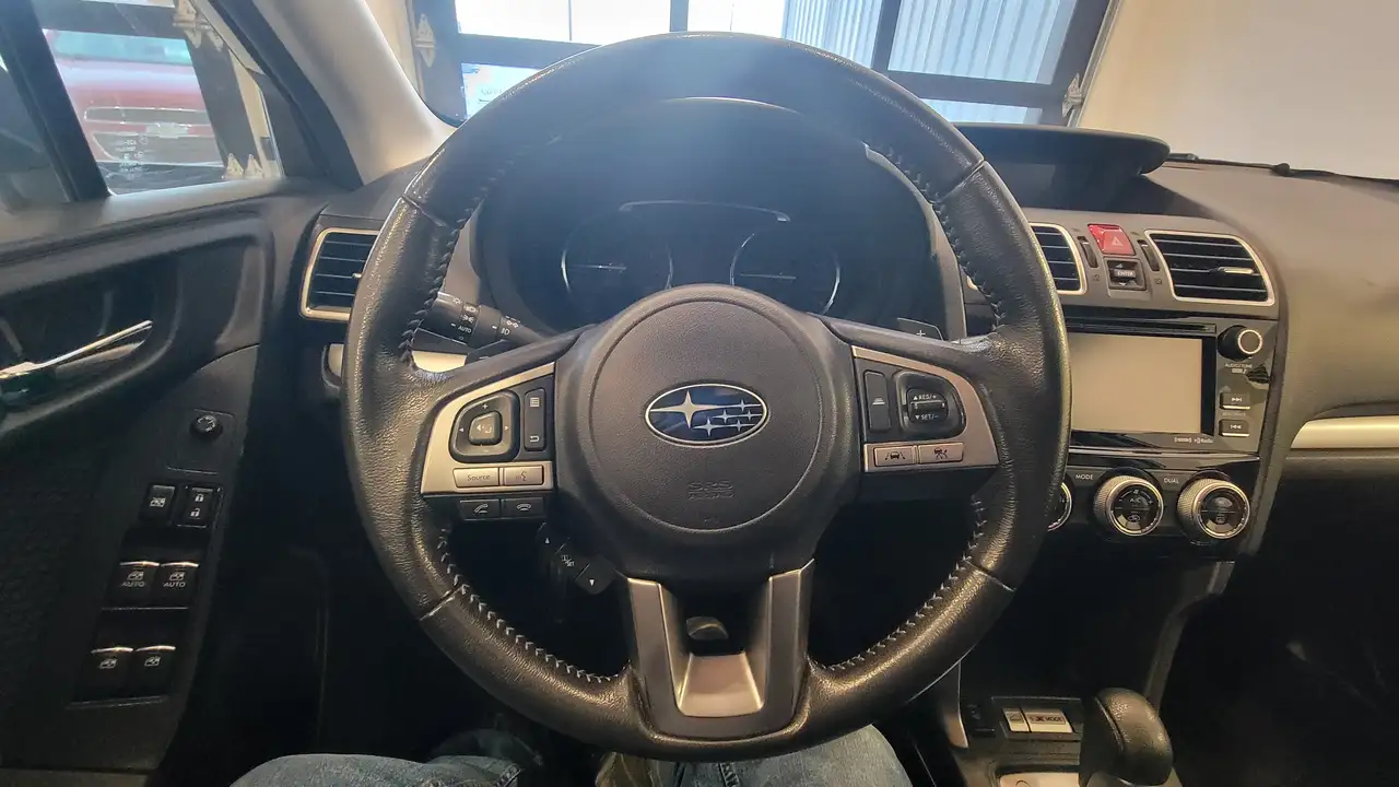 Subaru Forester снимка Subaru Forester