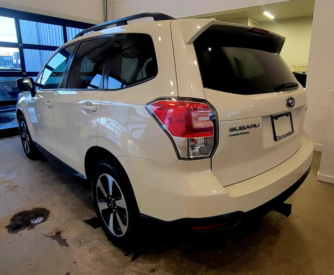 Subaru Forester снимка Subaru Forester