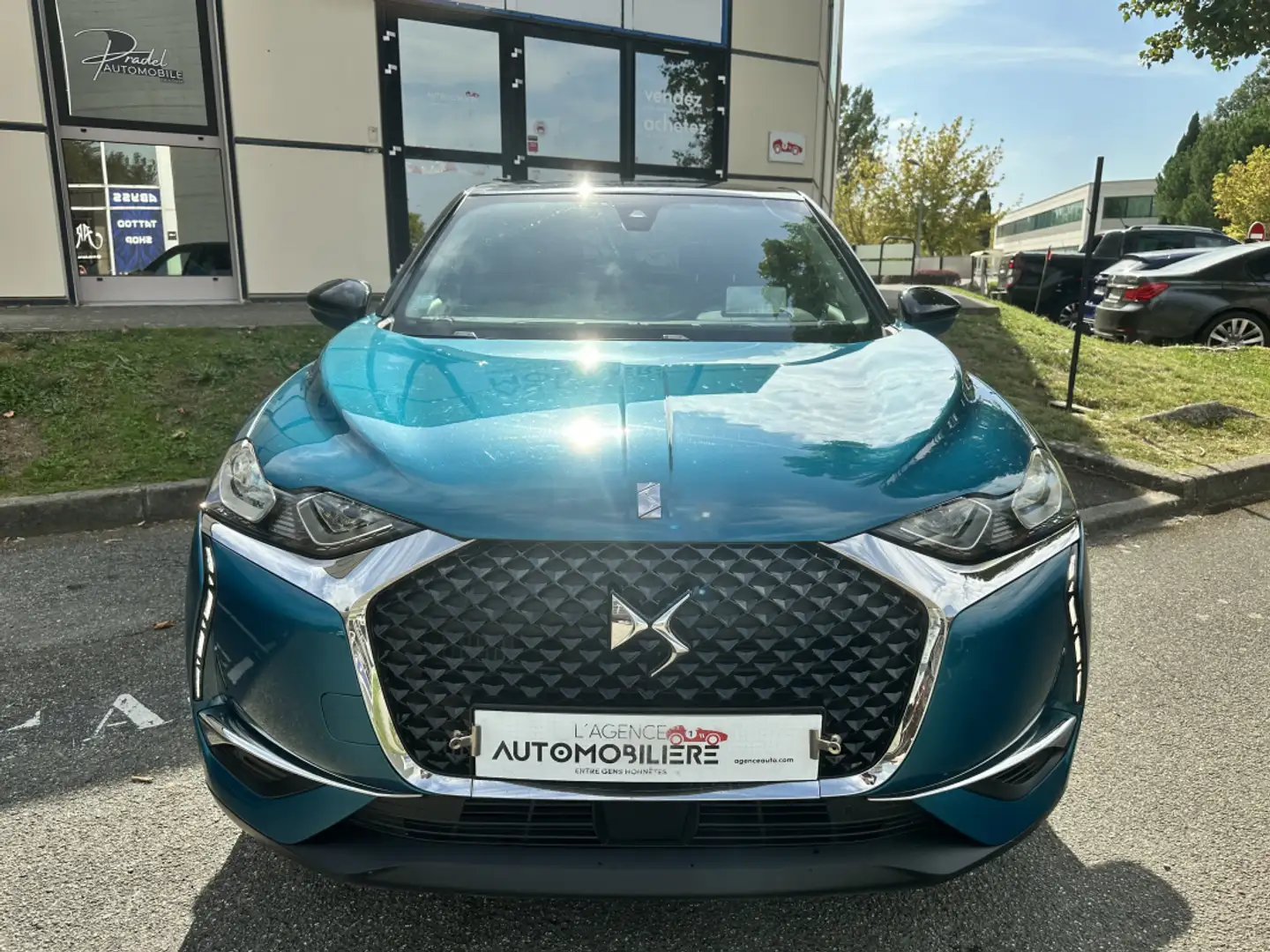 DS Automobiles DS 3 1.2 PURETECH 130 SOCHIC EAT8 + ATTELAGE AMOVIBLE Bleu - 2