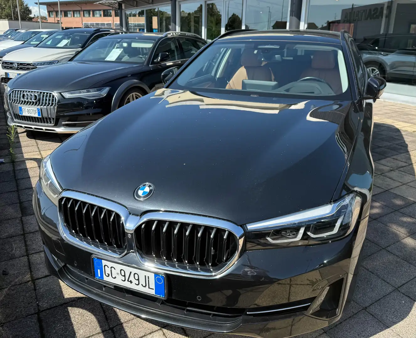 BMW 520 520d Touring mhev 48V xdrive Luxury auto Nero - 2