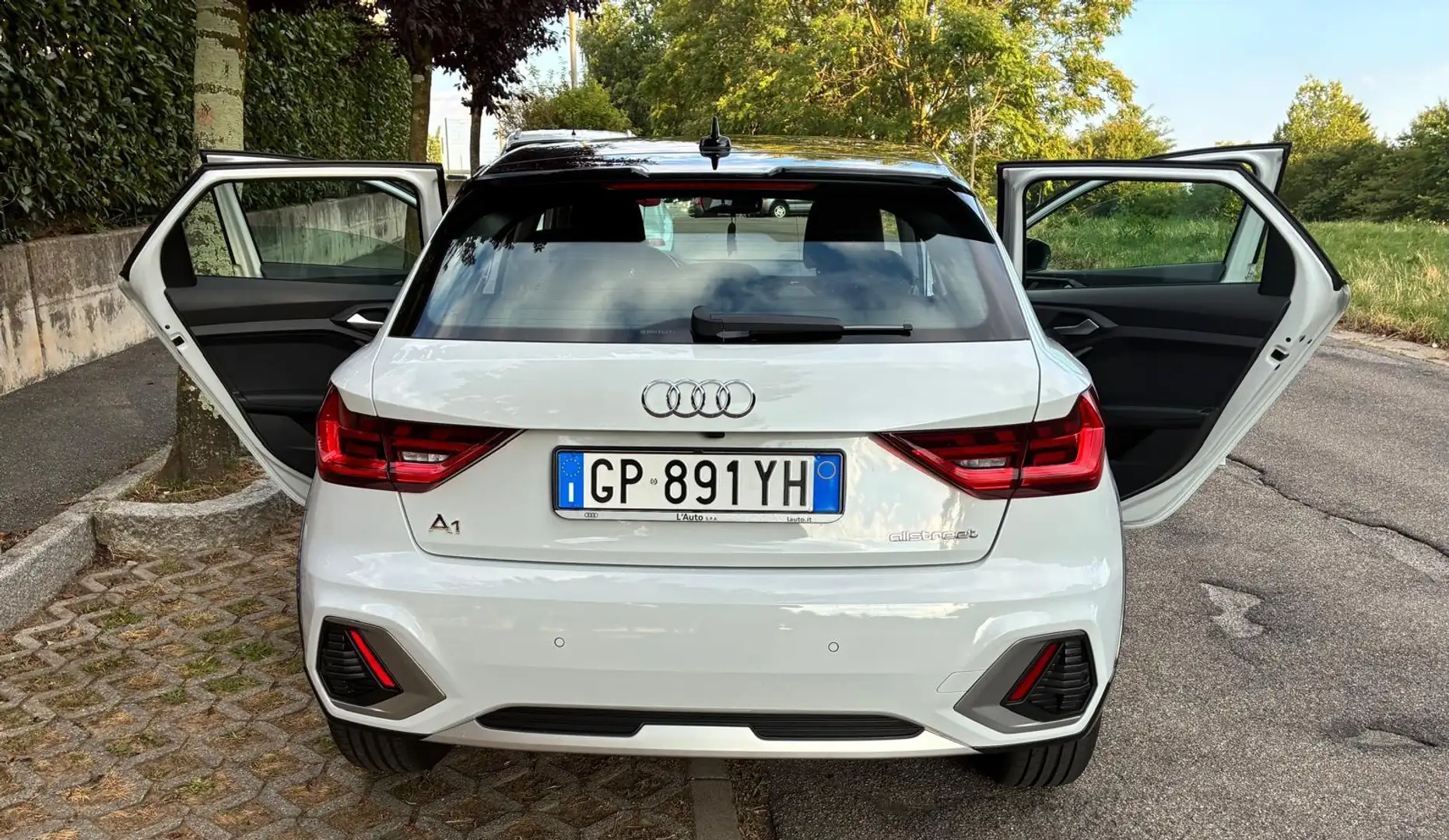 Audi A1 allstreet Business 30 TFSI Bianco - 2