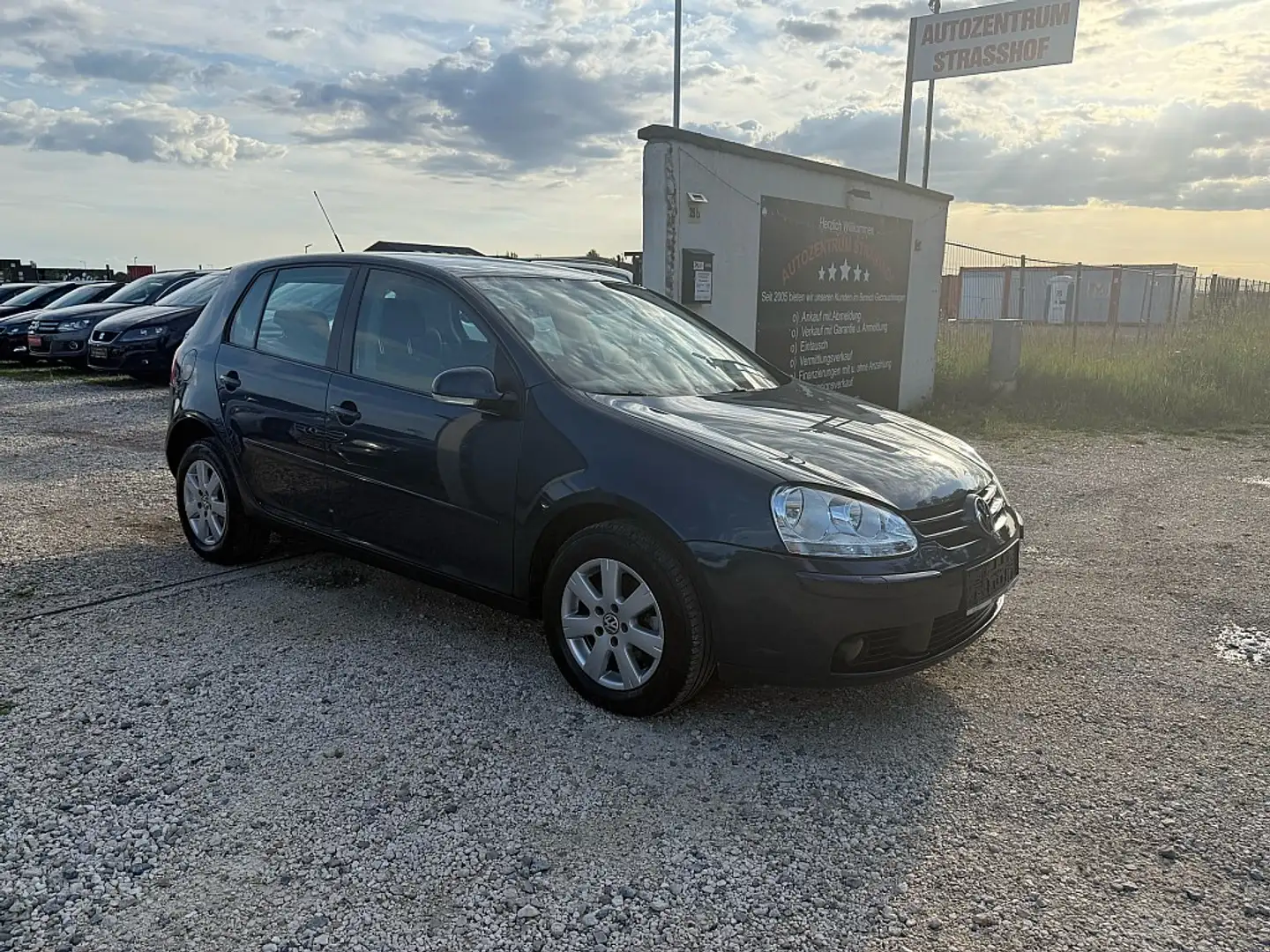 Volkswagen Golf Trendline 1,9 TDI DPF 4MOTION Blau - 2