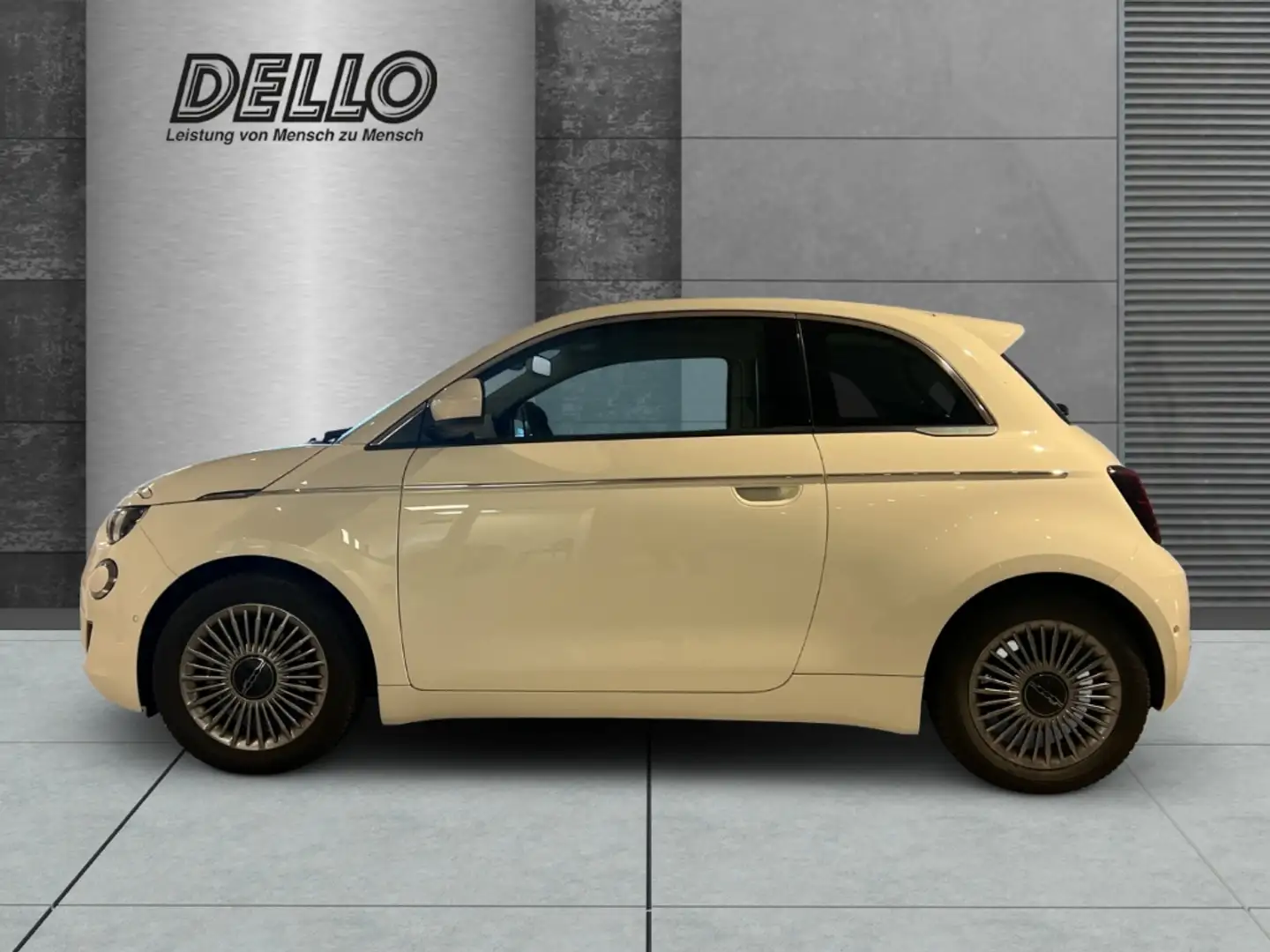 Fiat 500e Limosine 42KWH, Sitzheizung, Allwetterräder auf AL Weiß - 2