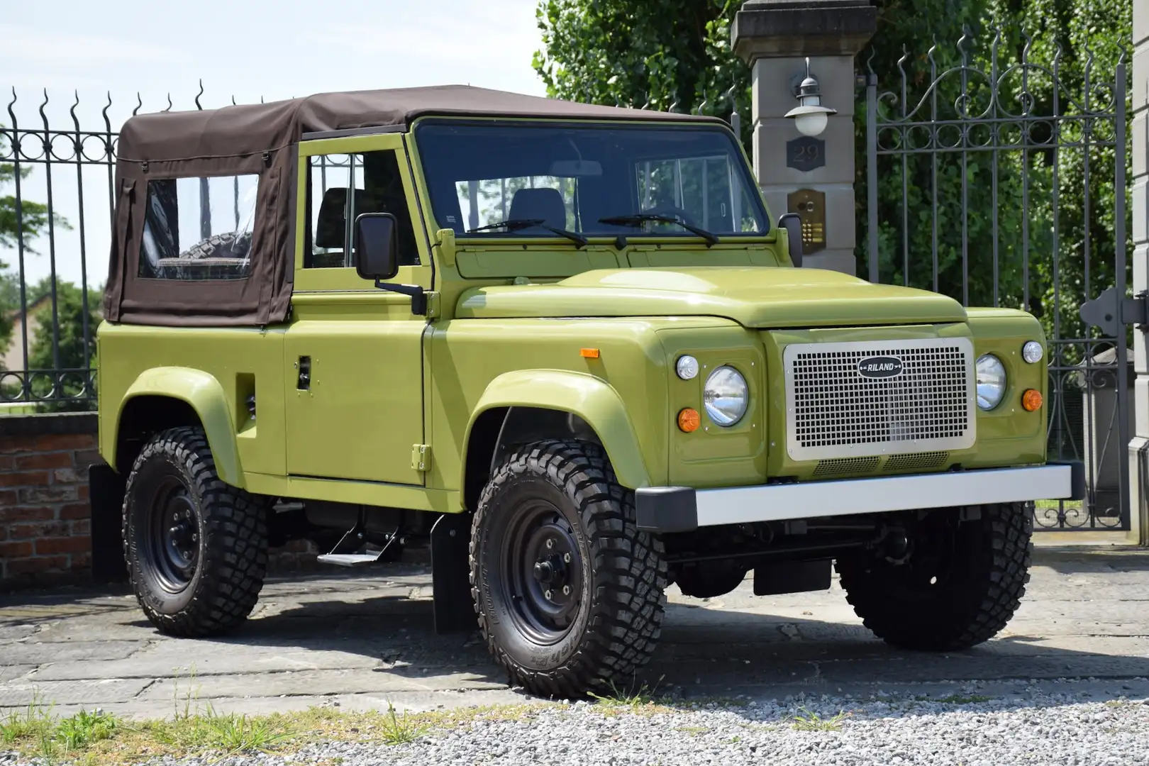 Land Rover Defender RILAND 90 -SOFT TOP- 200Tdi Groen - 1