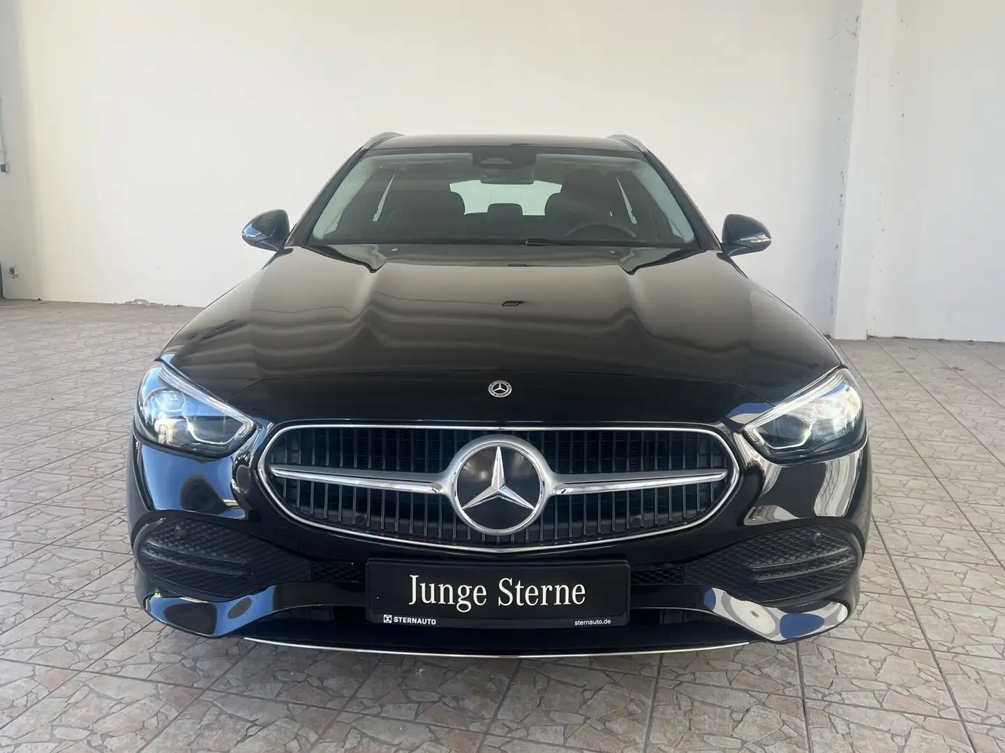 Mercedes-Benz C 180 C 180 T Avantgarde/Navi/AHK/Kamera/LED/Sitzhzg. Schwarz - 2