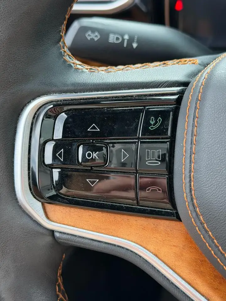 Jeep Grand Wagoneer photo Jeep Grand Wagoneer