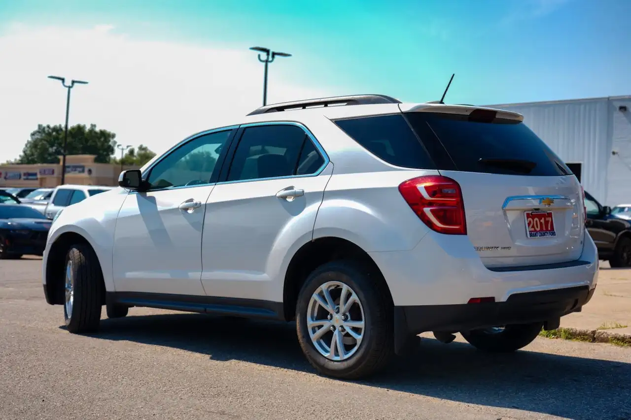 Chevrolet Equinox photo Chevrolet Equinox
