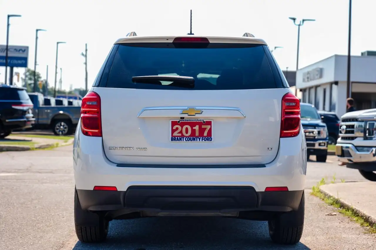 Chevrolet Equinox photo Chevrolet Equinox