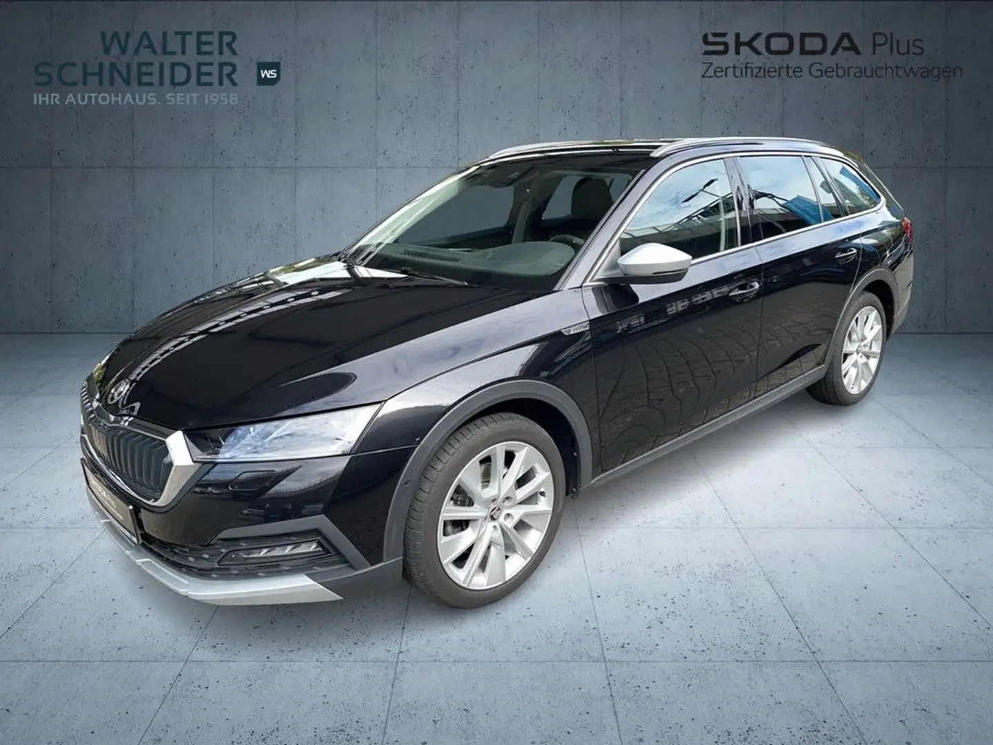 Skoda Octavia Combi 2.0 TDI DSG 4x4 Scout Navi AHK Mat Zwart - 2