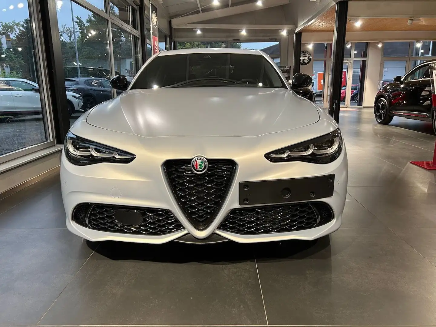 Alfa Romeo Giulia Competizione Q4 280PS Wit - 2