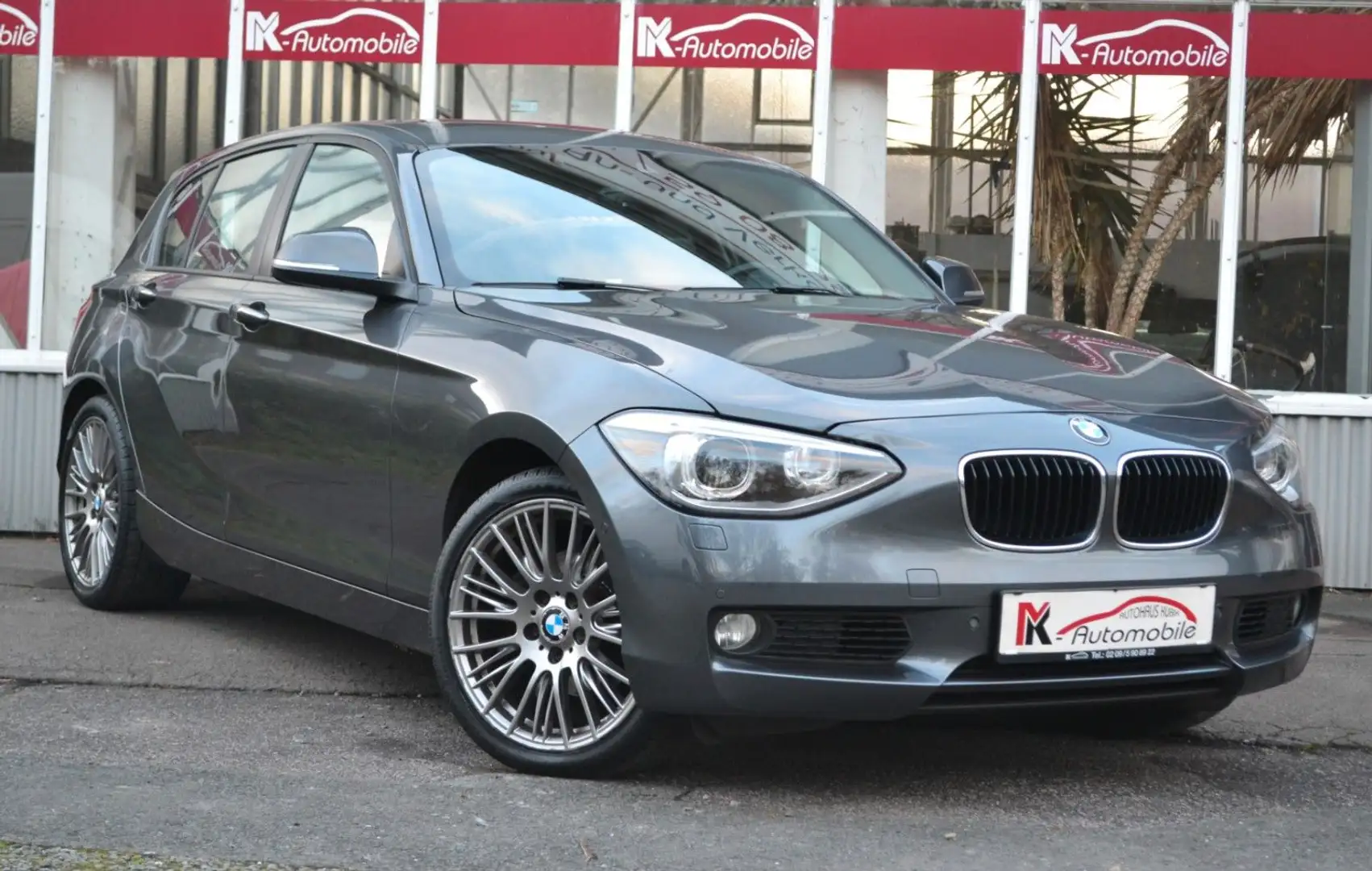 BMW 120 d Autom./Leder/Navi/Xenon/GSHD/AHK Grau - 1