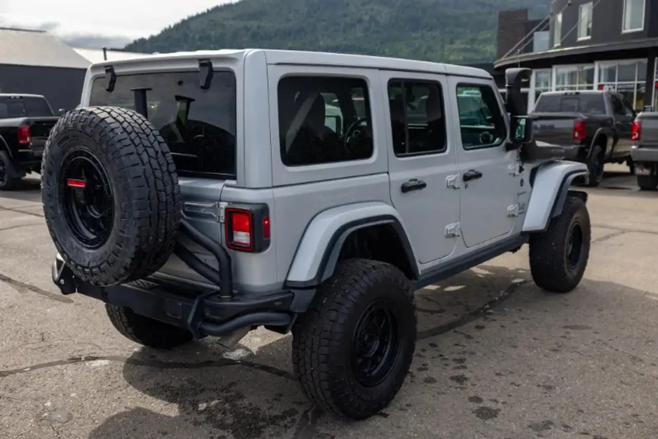 Jeep Wrangler снимка Jeep Wrangler
