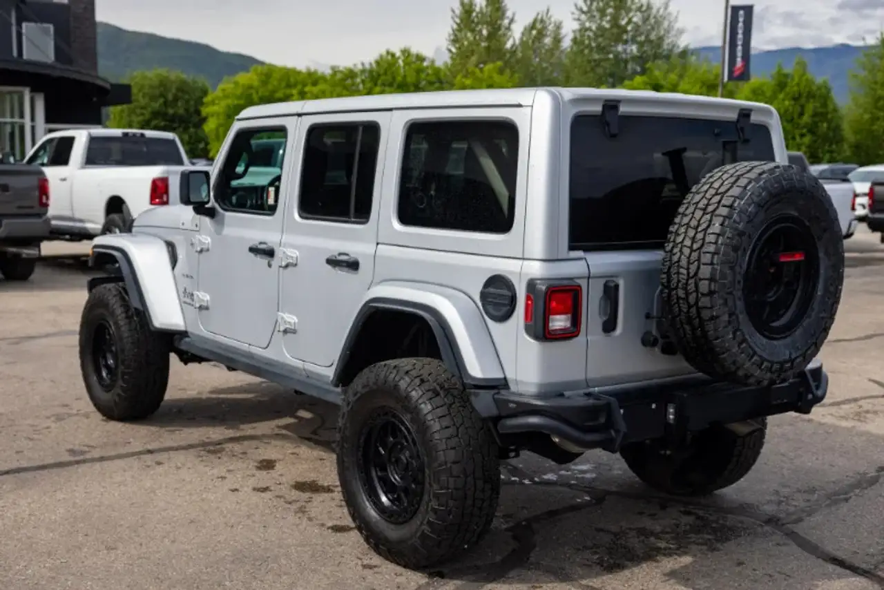 Jeep Wrangler снимка Jeep Wrangler