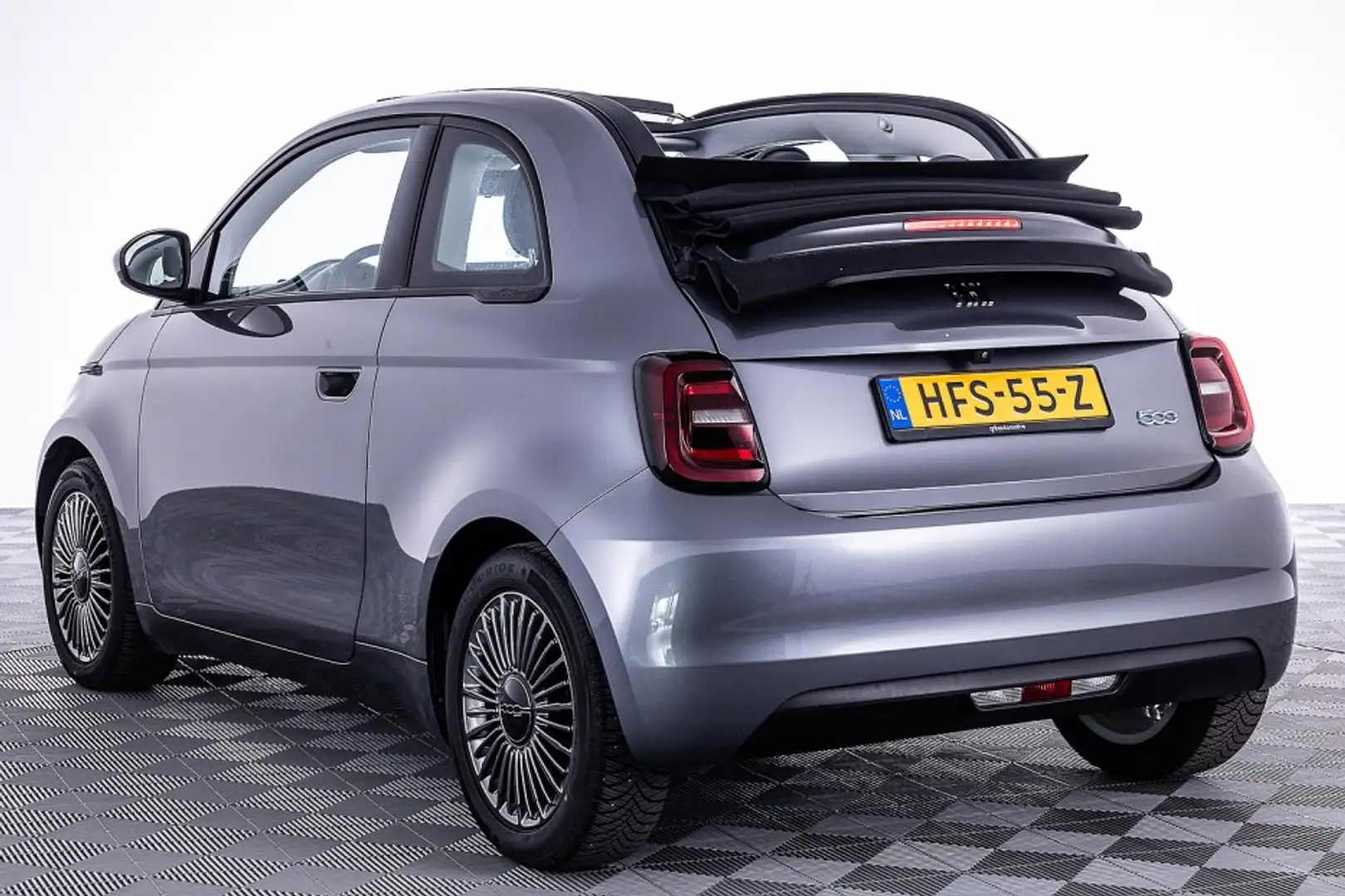 Fiat 500C e Icon 42 kWh | ECC | CARPLAY | CAMERA Grijs - 2