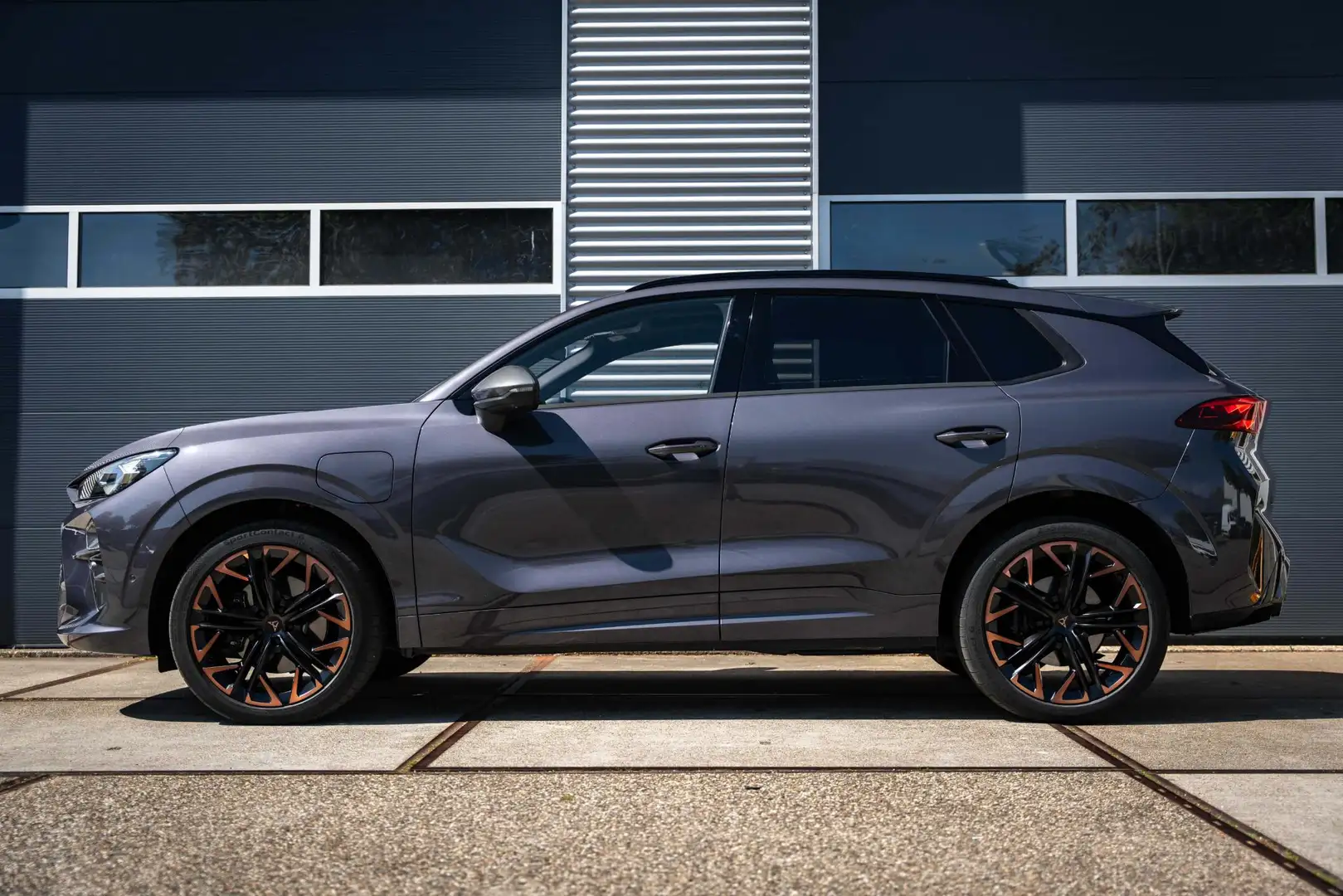 CUPRA Terramar 1.5 TSI e-Hybrid VZ Performance |Leder |Head-Up |P Gris - 2