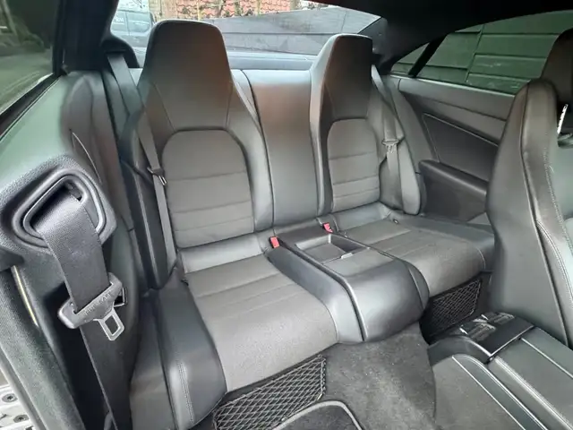 Mercedes-Benz E-Class view 12