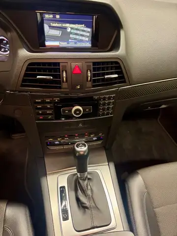Mercedes-Benz E-Class view 3