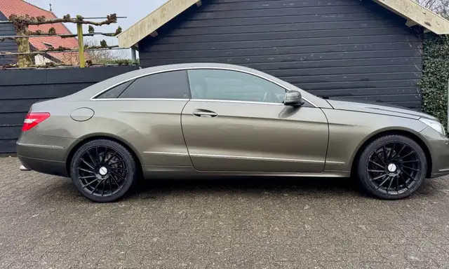 Mercedes-Benz E-Class view 13