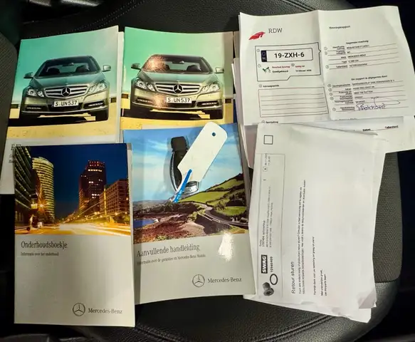 Mercedes-Benz E-Class view 23