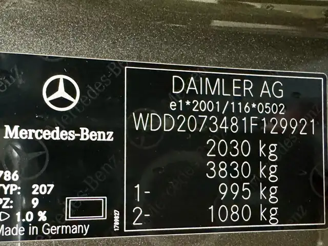 Mercedes-Benz E-Class view 24