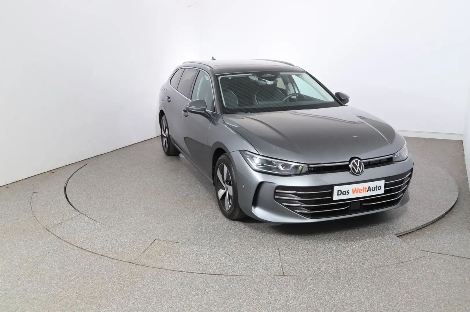 Volkswagen Passat Variant Business eTSI DSG Grau - 2