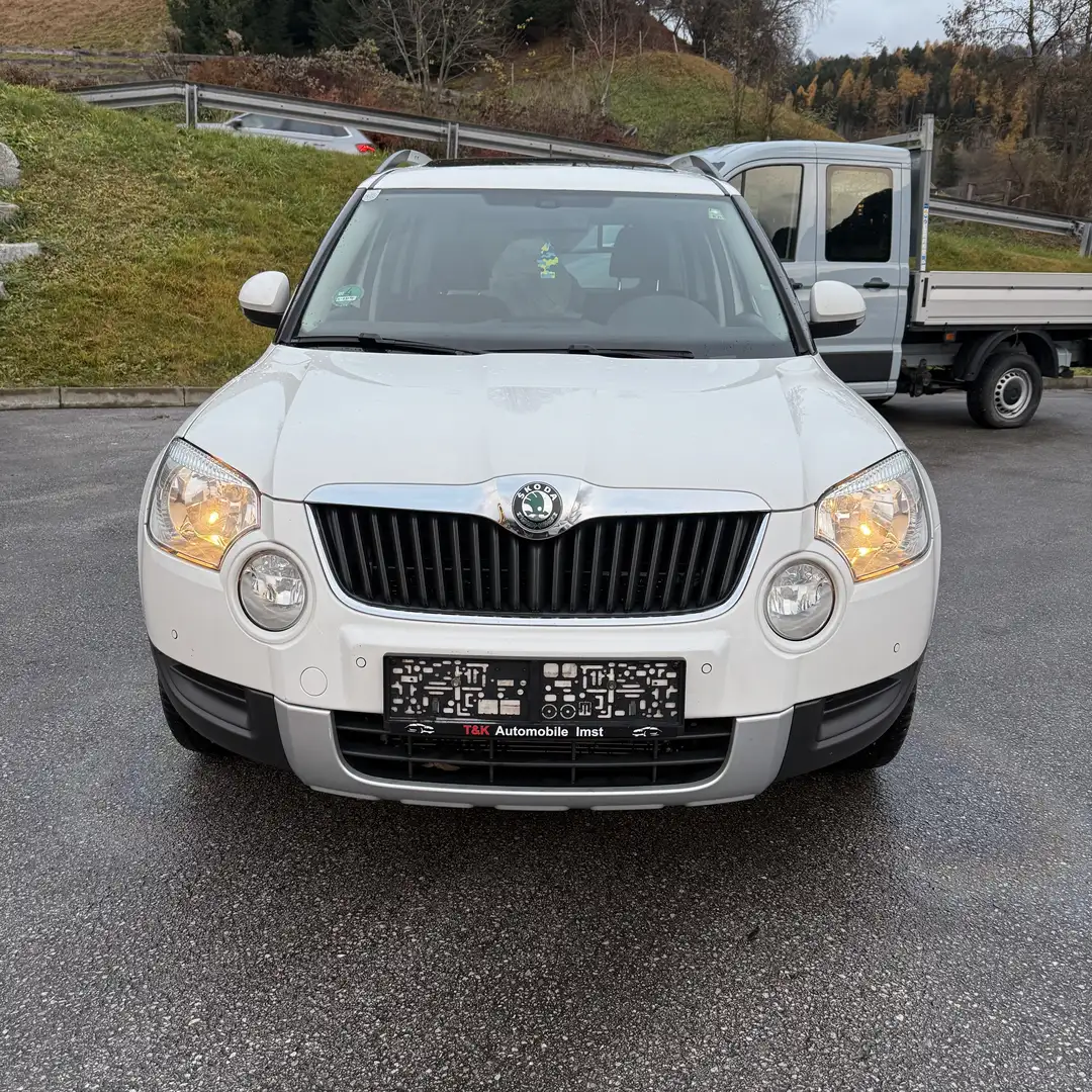 Skoda Yeti 4x4 Twenty Active 2,0 TDI CR DPF Silber - 2