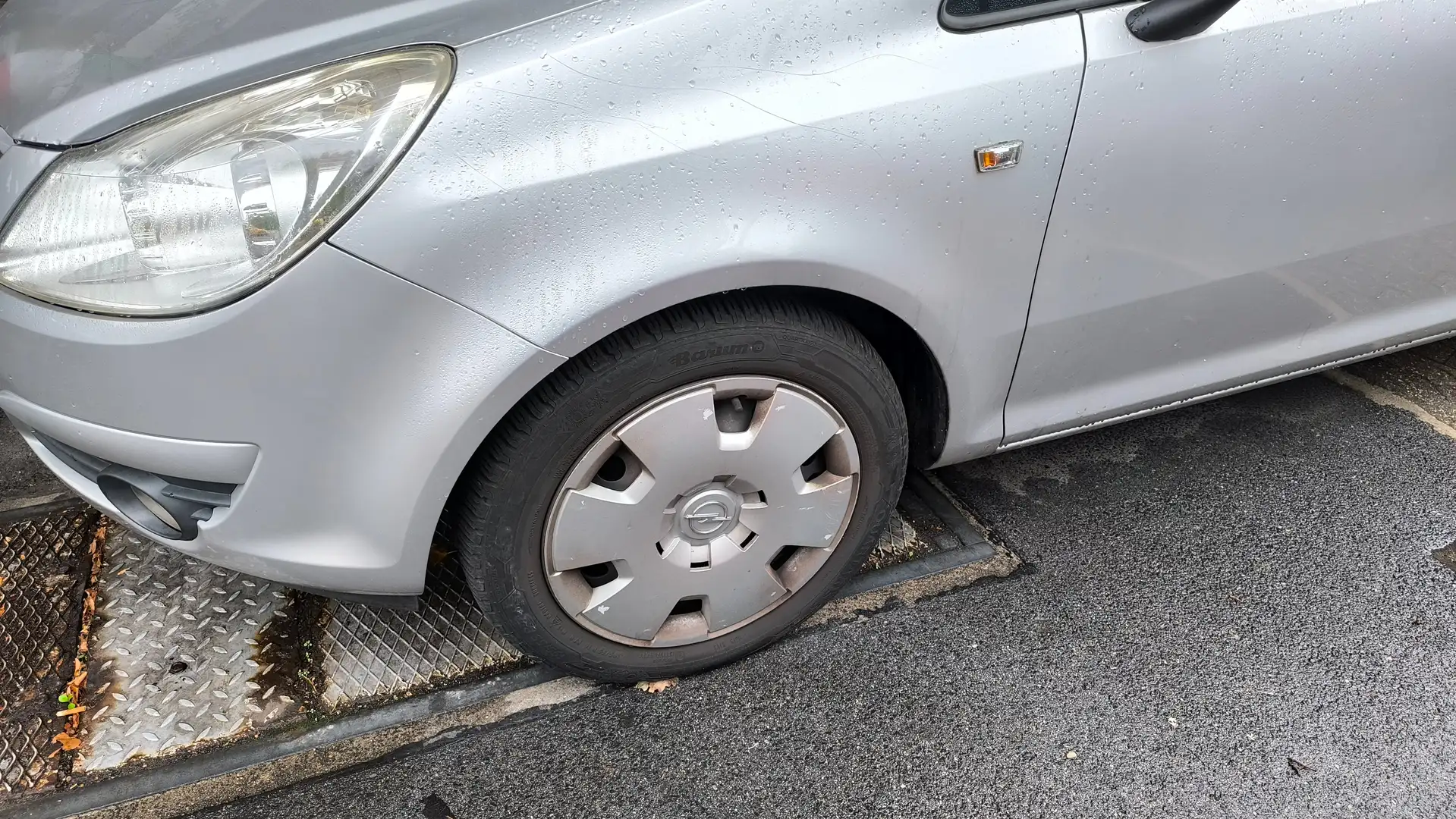 Opel Corsa Edition Motorschaden Grau - 2