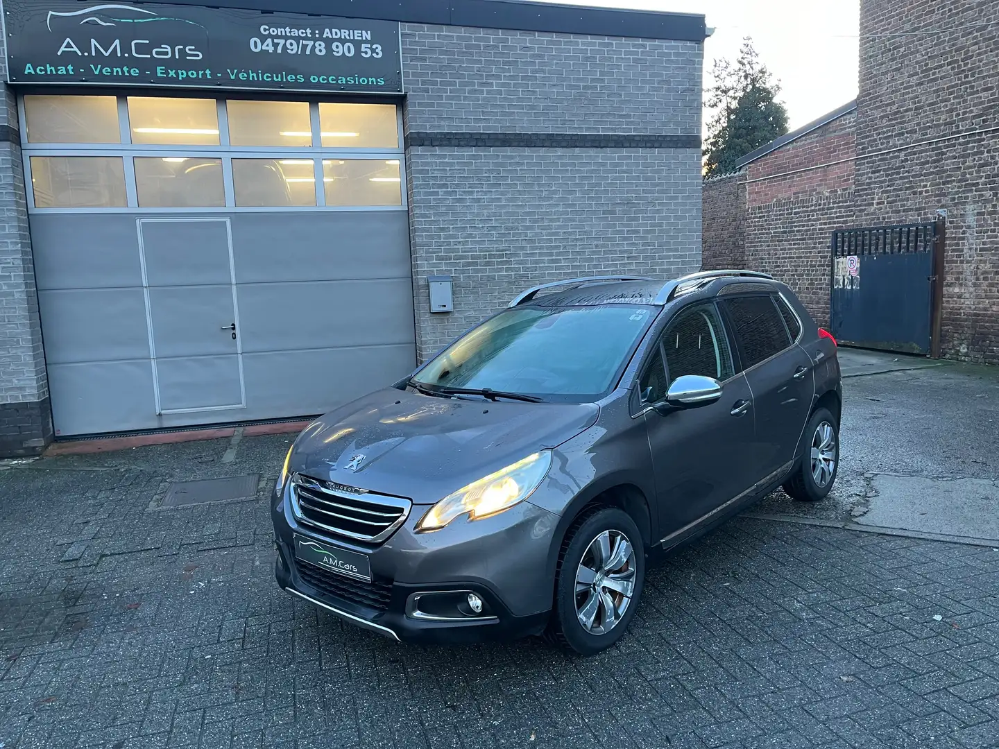 Peugeot 2008 2008 1.2i PureTech Allure S Gris - 1