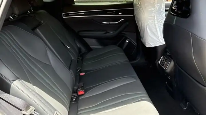 BYD Seal U DM-i COMFORT 2025, foto 9