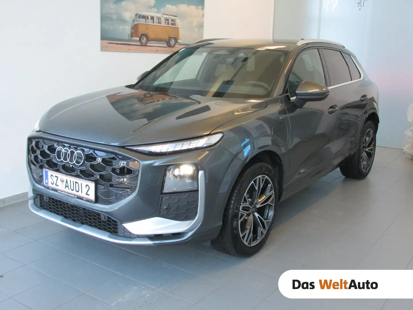 Audi Q3 e-hybrid 200 kW Grau - 1