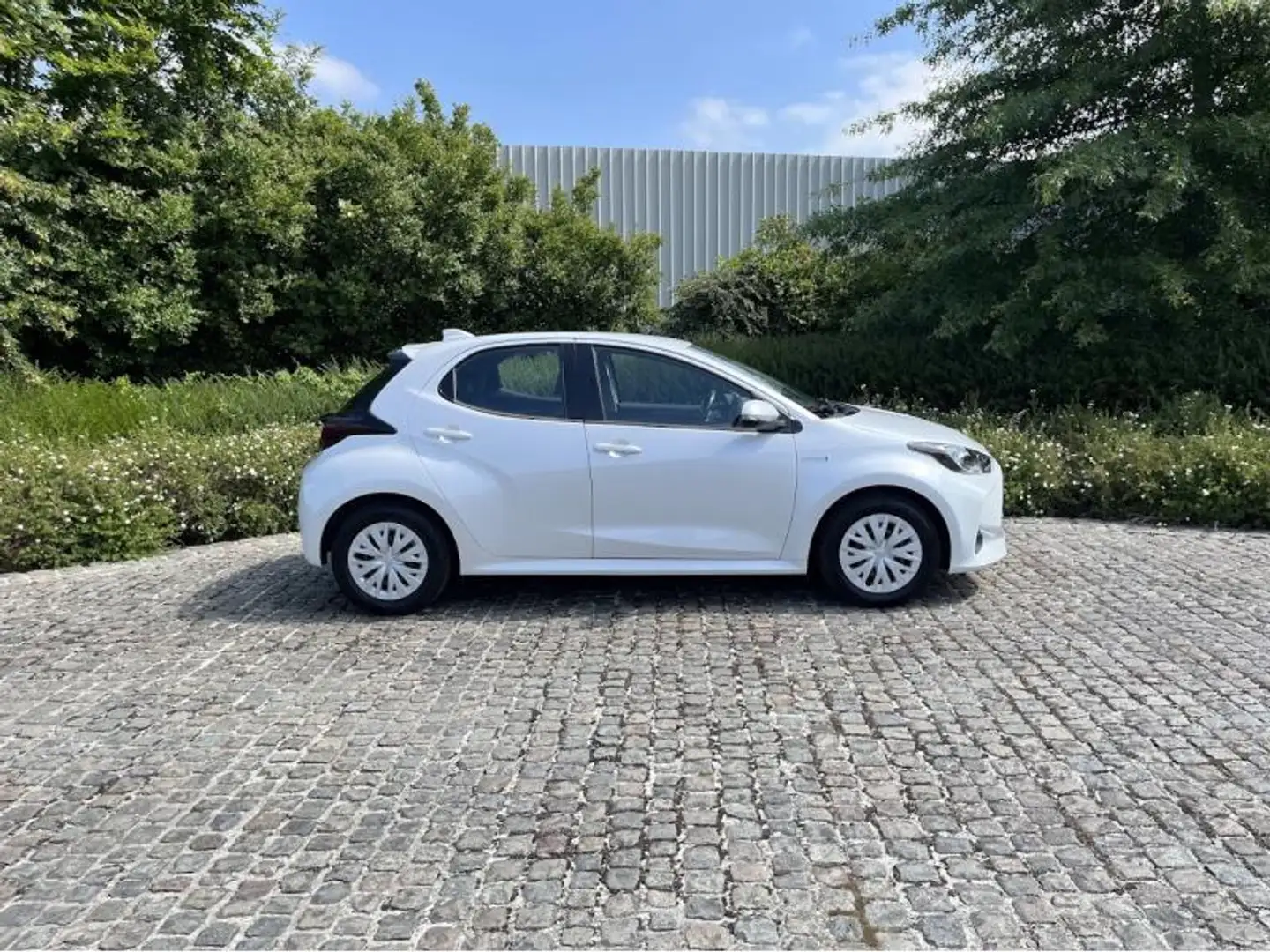Toyota Yaris Dynamic Blanc - 2