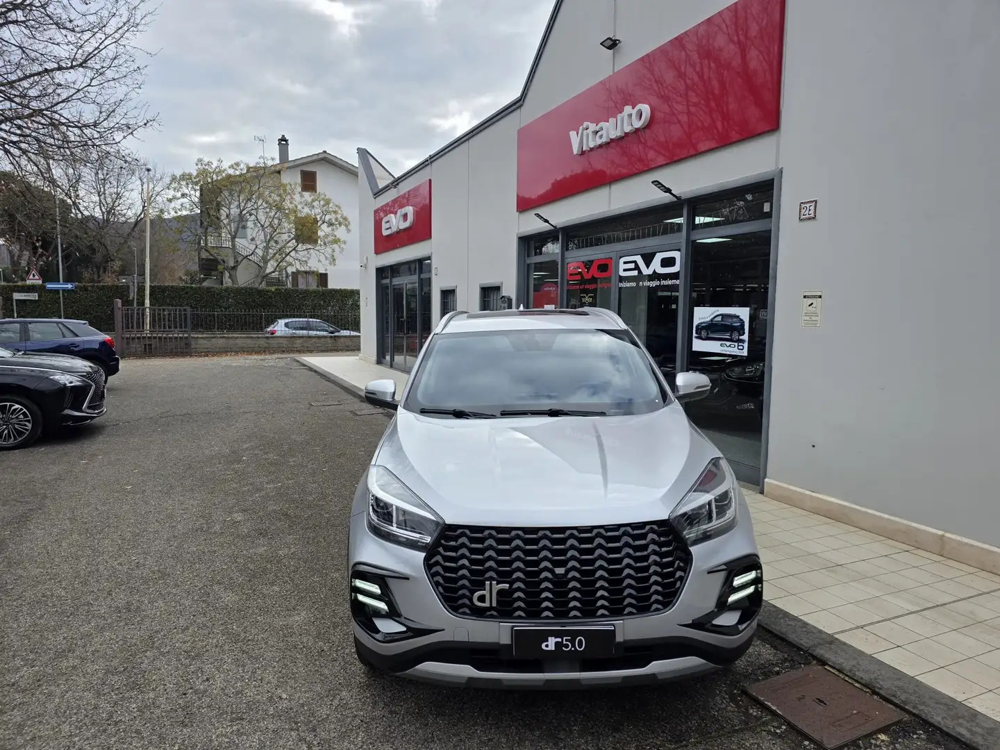 DR Automobiles DR5.0 DR 5.0 2022 5.0 1.5 Gpl 114cv Silber - 1