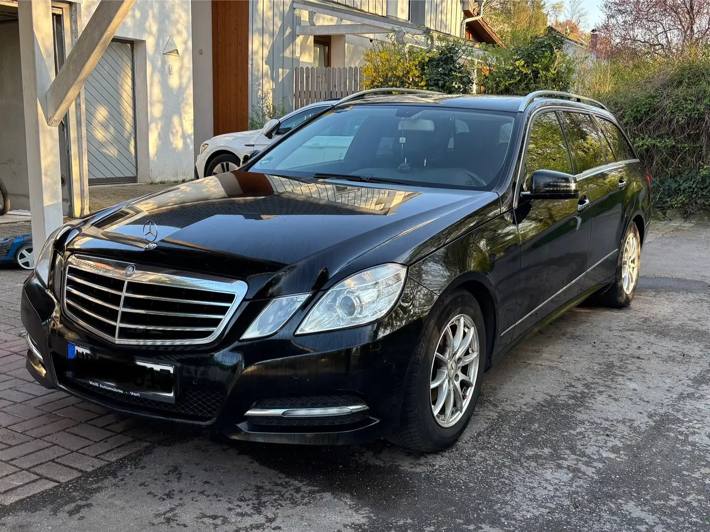 Mercedes-Benz E 220 CDI BlueEfficiency (212.202) Noir - 1