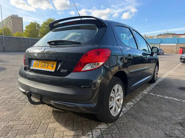 Peugeot 207 view 7