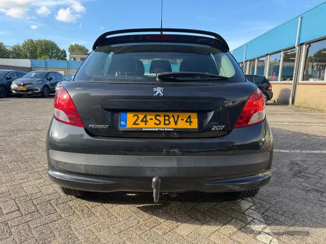 Peugeot 207 view 6
