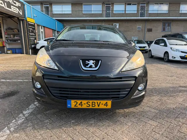 Peugeot 207 view 2