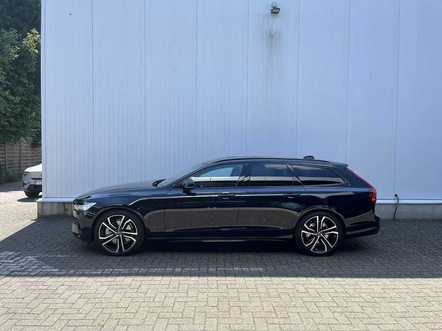 Volvo V90 T6 AWD Plug-inhybride Ultra Dark Zwart - 2