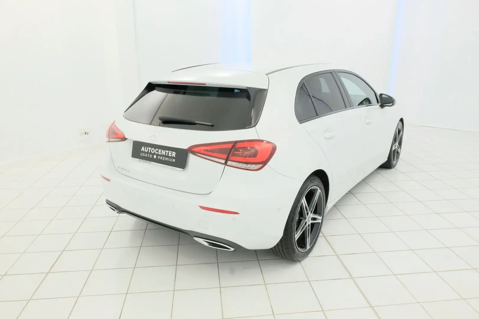 Mercedes-Benz A 180 A 180 d Automatic Sport Weiß - 2