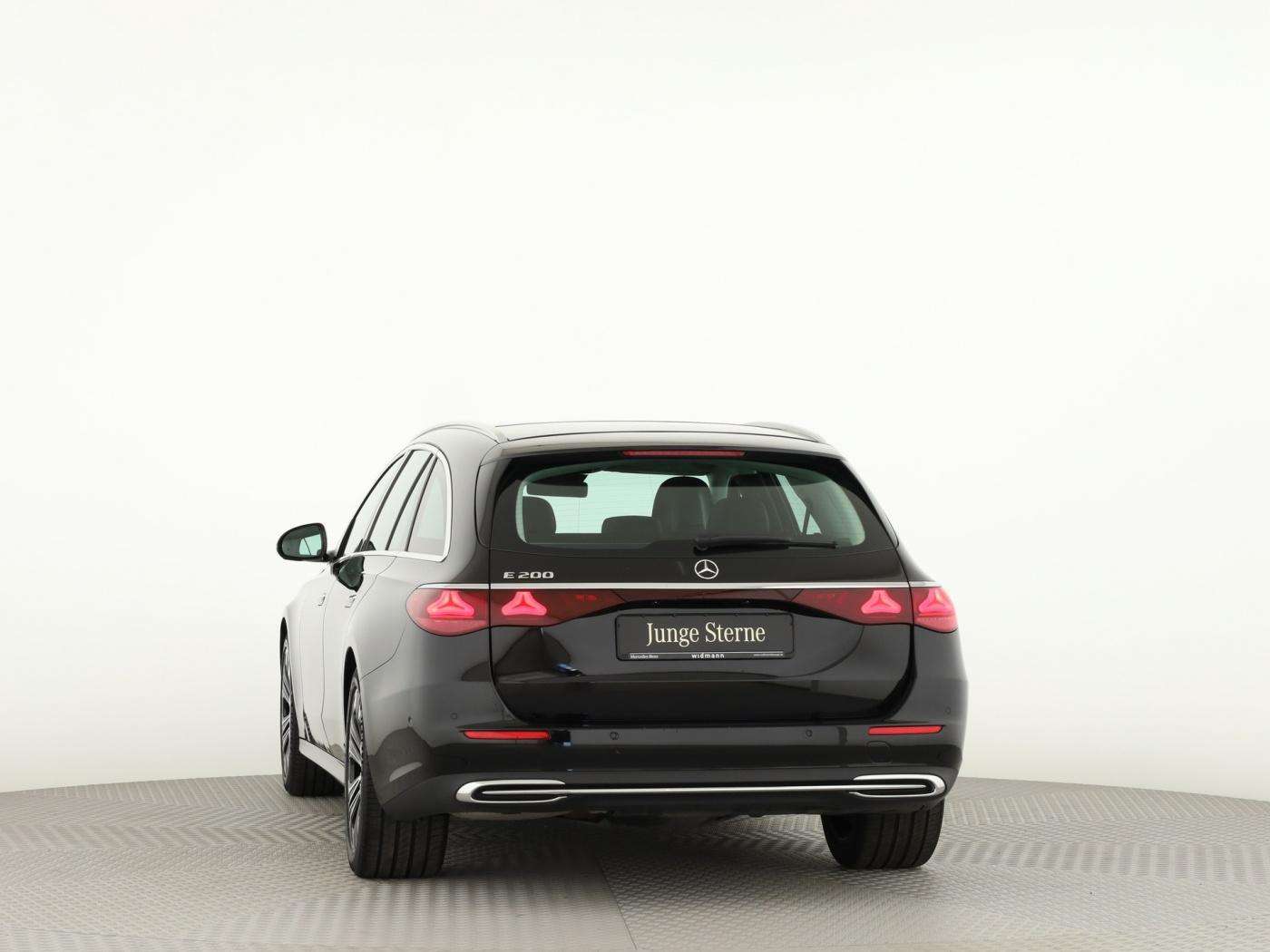 Mercedes-Benz E 200